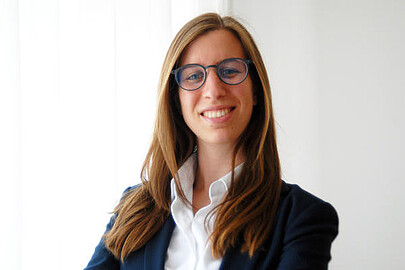 Portrait photograph of Viktoria Cologna