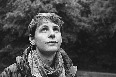 Portrait photograph of Hannah Hilligardt